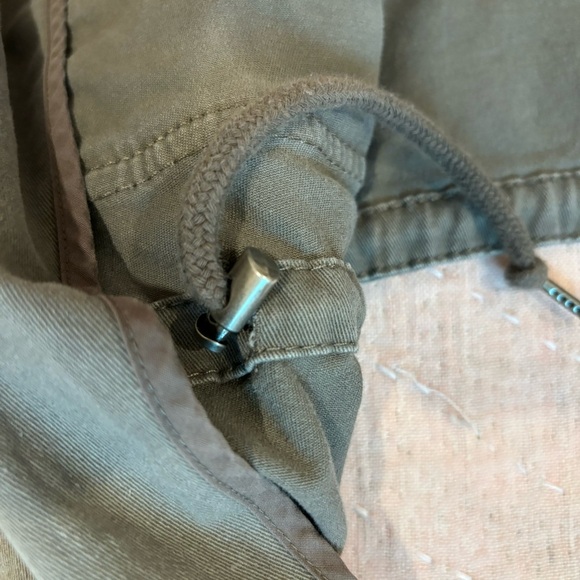 BCBG Max Azria Bronnen Safari / Utility Jacket size Medium - Picture 13 of 14